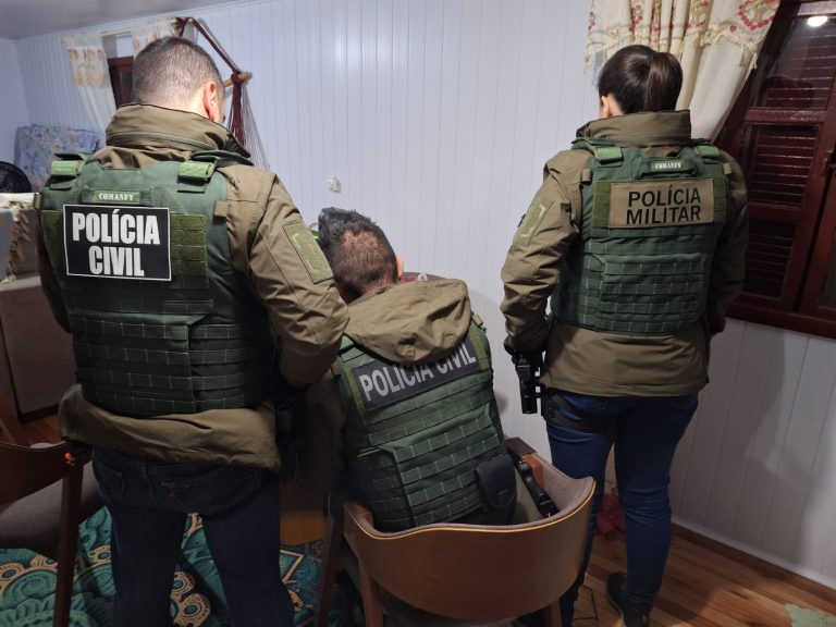 Operação mira suposto vazamento de informações para facção criminosa no Oeste