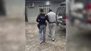 Casal é preso suspeito de receber R$ 6 milhões desviados de empresa de suplementos em SC
