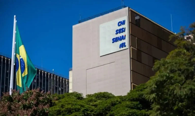 Indústria brasileira reage à taxação de 25% dos EUA