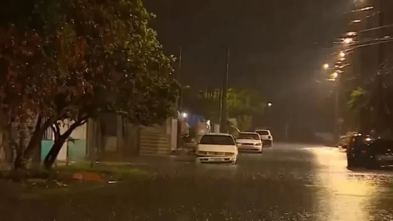 Alerta no RS: Defesa Civil prevê até 200 mm de chuva e ventos acima de 90 km/h nos próximos dias