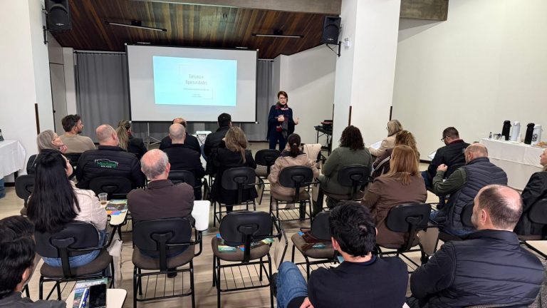 Sebrae/SC participa do lançamento das Câmaras Setoriais de Varejo e Turismo da CDL de Joaçaba