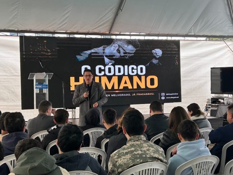 Inteligência Artificial ganha espaço em Campos Novos com imersão promovida no SENAI