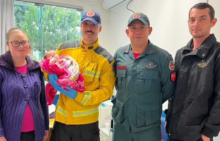 Bombeiros salvam recém-nascida de apenas 43 dias que estava engasgada e sem respirar no Extremo-Oeste