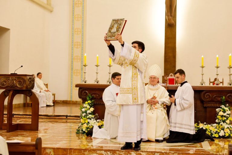 Denilson Antunes Telles é ordenado diácono para a Diocese de Joaçaba