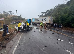 Atualização: Três pessoas morrem em gravíssimo acidente na SC-418