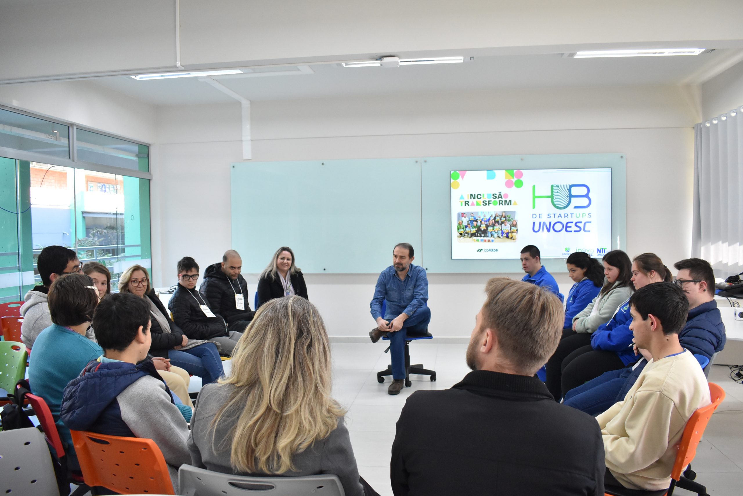 Unoesc promove módulo de empreendedorismo para participantes de programa de inclusão da Copérdia