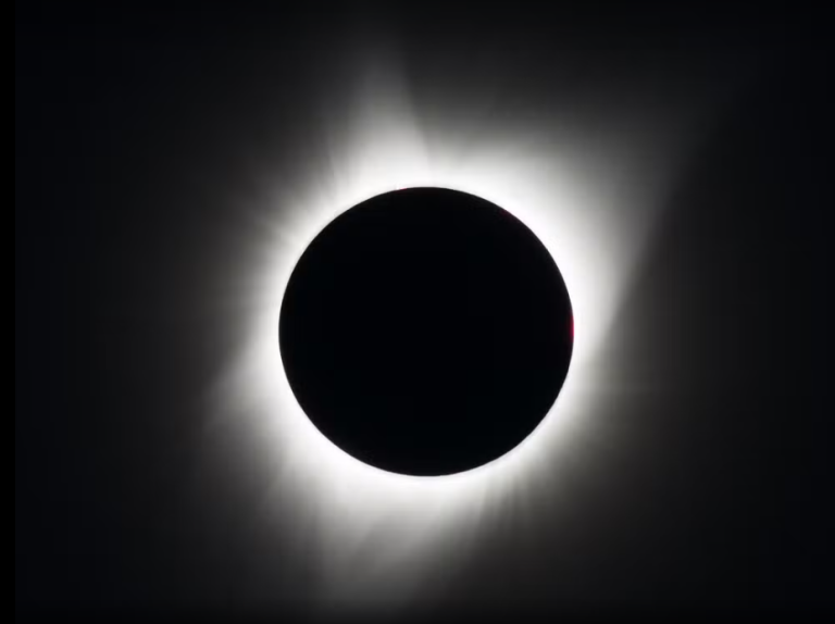 Eclipse solar total acontece nesta quarta-feira; saiba onde o fenômeno será visível