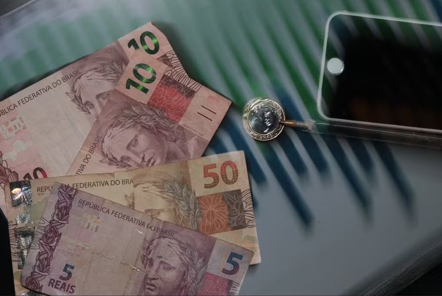 Endividamento das famílias brasileiras bate recorde em julho de 2026; cartão de crédito lidera preocupações