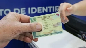 Nova Carteira de Identidade Nacional tem prazo fixado para substituição do antigo RG no Brasil