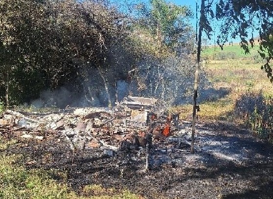 Mulher é presa por incêndio criminoso e homem por posse irregular de arma de fogo em Campos Novos