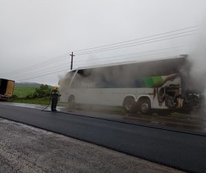 Incêndio atinge ônibus entre Jaborá e Catanduvas