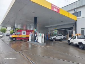 Mulher é atropelada após carro invadir estabelecimento comercial em Herval d’Oeste