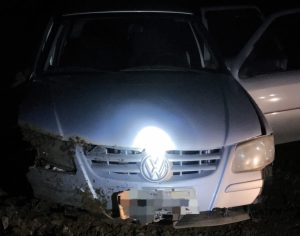 Carro sai da pista na BR-282 e quatro pessoas são levadas ao hospital no Oeste Catarinense