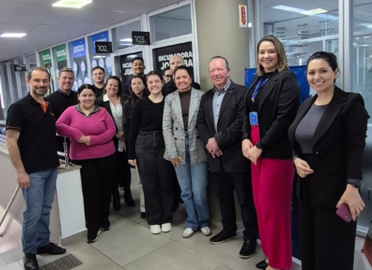 IncubaTalk reúne empreendedores e liderança da FIESC em encontro sobre negócios e inovação em Joaçaba