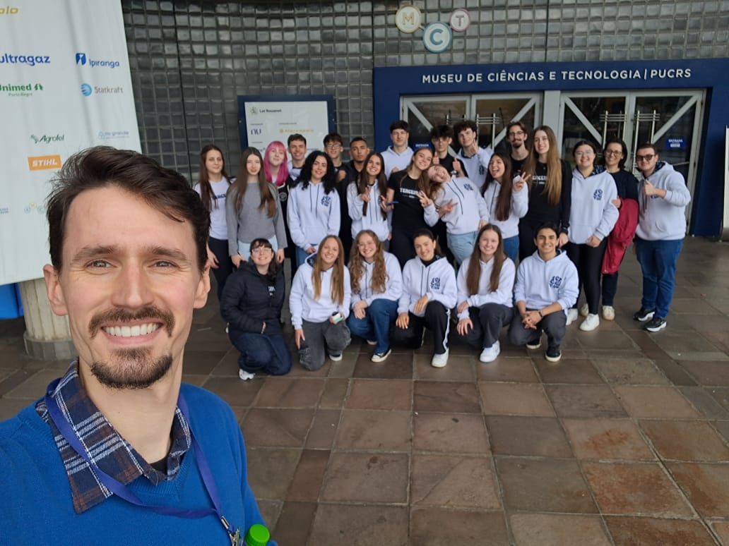 Alunos do Colégio Luterano Santíssima Trindade conhecem a PUCRS em visita técnica