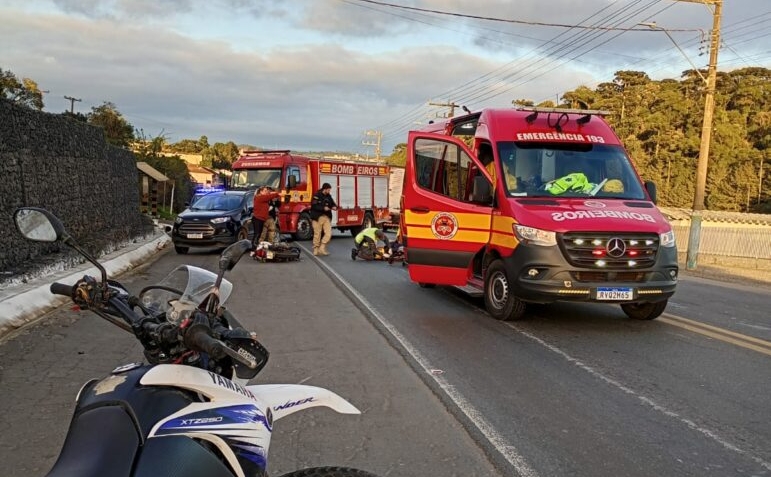 Dois motociclistas ficam feridos após colisão na BR-280 em Rio Negrinho