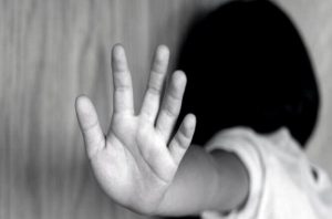 Homem é condenado a mais de 28 anos de prisão por abusar de prima no Meio-Oeste
