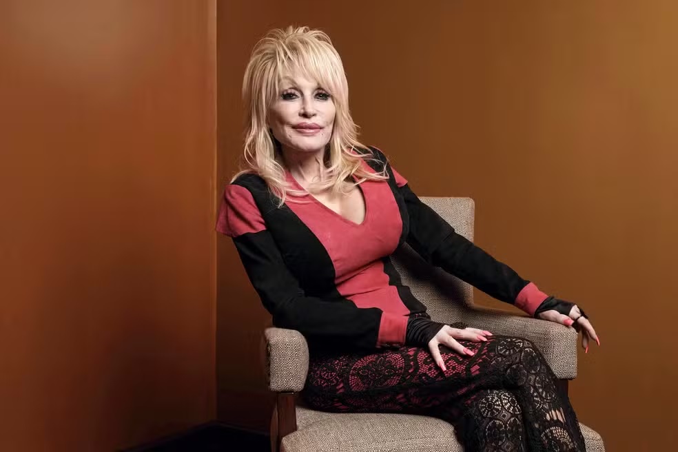 Dolly Parton, ícone da música country, morre aos 80 anos