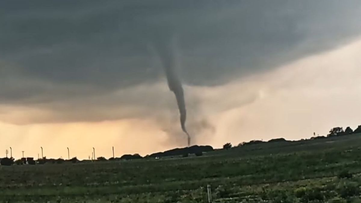 Temporada de tornados com El Niño: por que o Oeste de SC virou alvo de alerta máximo e até de ‘caçadores’ dos EUA