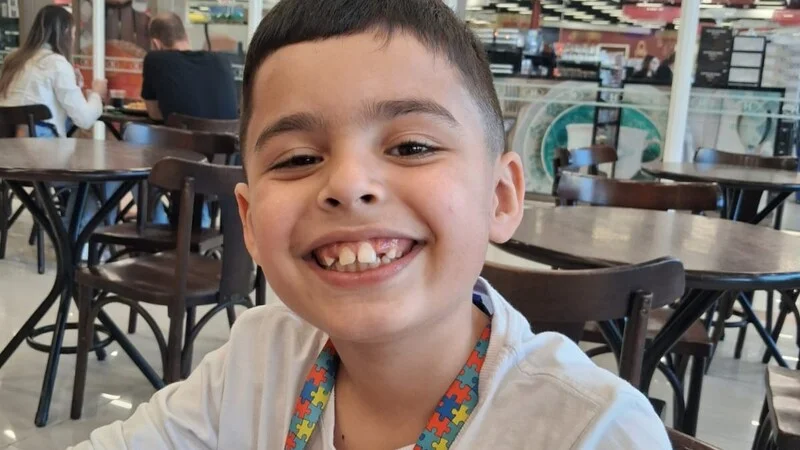 Corrente do bem: família faz vaquinha para custear cirurgia nos tendões de menino de 7 anos em Treze Tílias