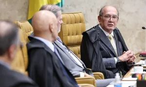 Guerra interna no STF: Gilmar exige acesso a celular de Vorcaro e Mendonça retira sigilo de mais 39 processos