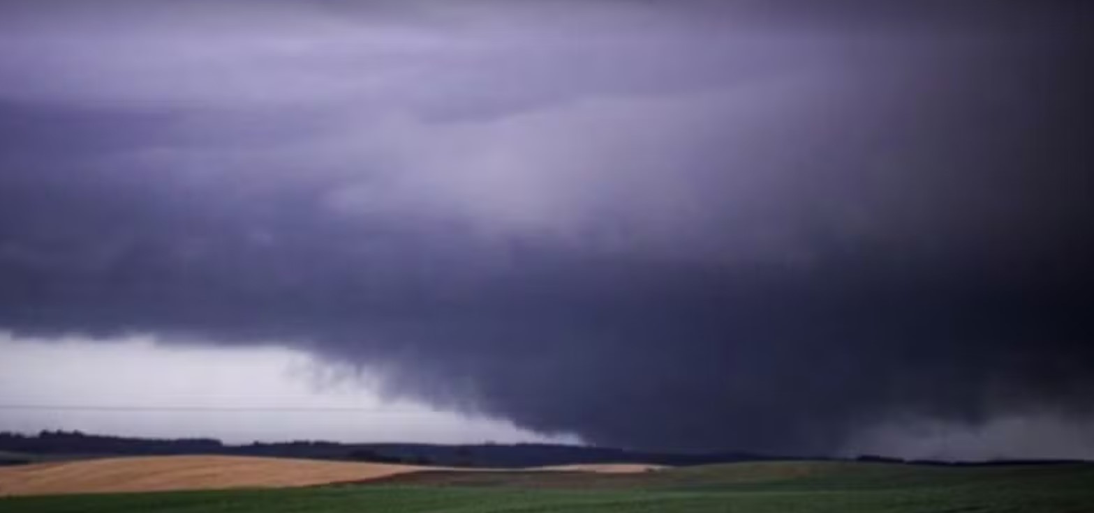 Defesa Civil confirma passagem de tornado no Oeste de Santa Catarina