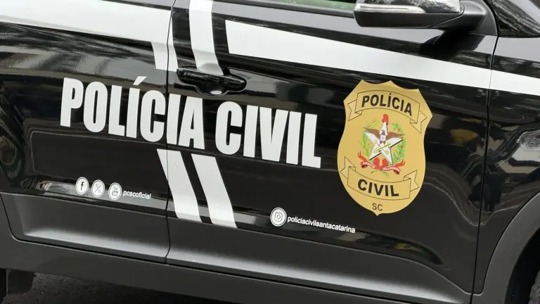 Polícia Civil deflagra Operação Ultimato e desarticula esquema de extorsão de facção gaúcha em SC