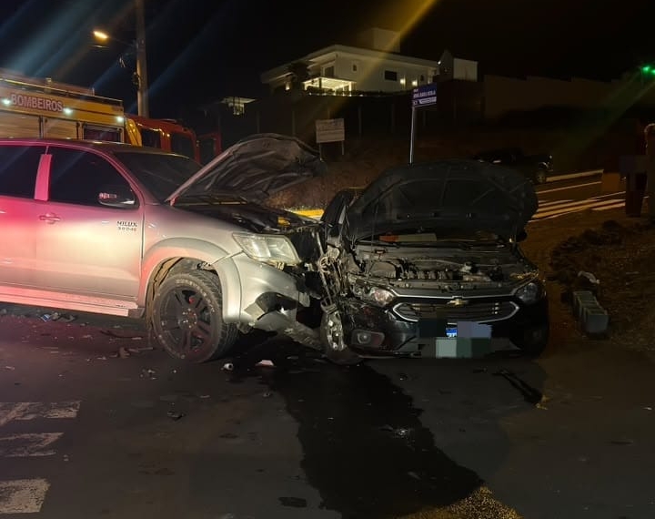 Colisão entre carros deixa gestante, recém-nascido e mais duas pessoas feridas em SC