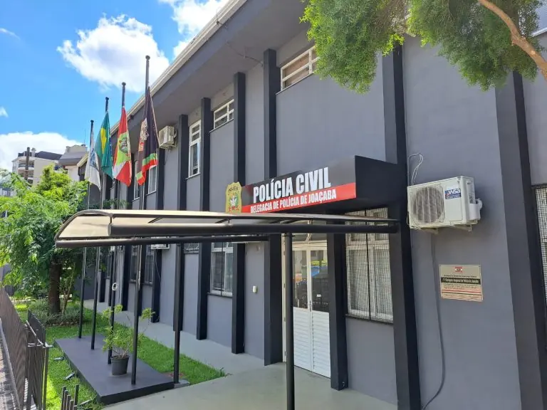 Polícia Civil cumpre buscas e apreensões em Joaçaba e Concórdia por suspeita de fraude com criptomoedas