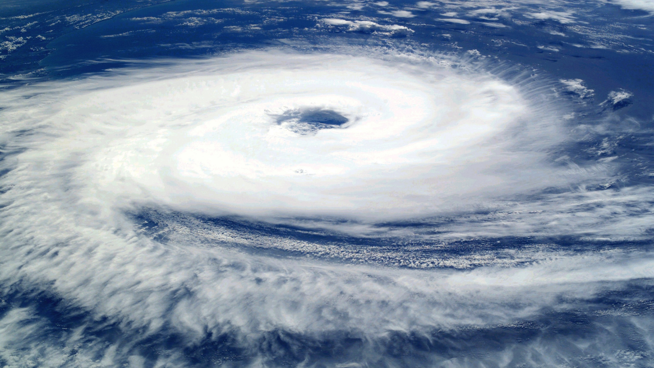 Ciclone extratropical aproxima-se do Centro-Sul e acende alerta para temporais severos