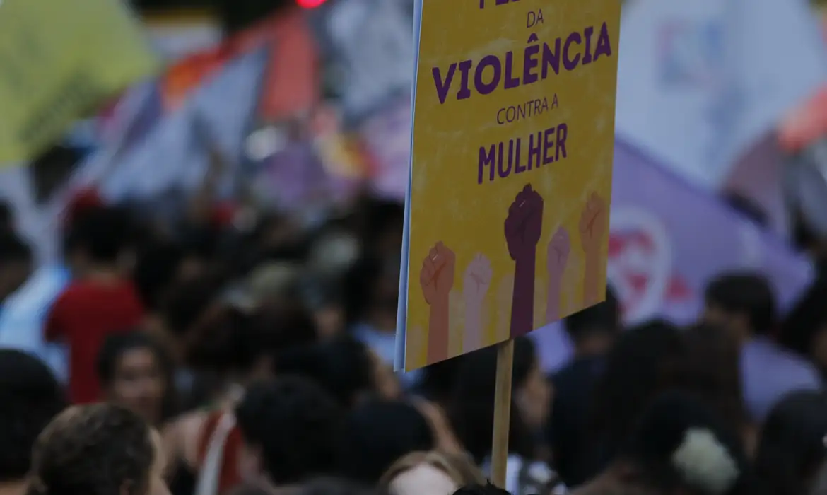 Combate à violência contra a mulher: 7,5 mil agentes de segurança passam por capacitação nacional nesta quarta