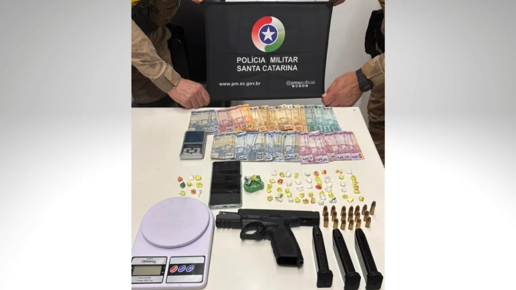 Homem é preso por tráfico de drogas e posse ilegal de arma de fogo em Joaçaba