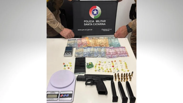 Homem é preso por tráfico de drogas e posse ilegal de arma de fogo em Joaçaba
