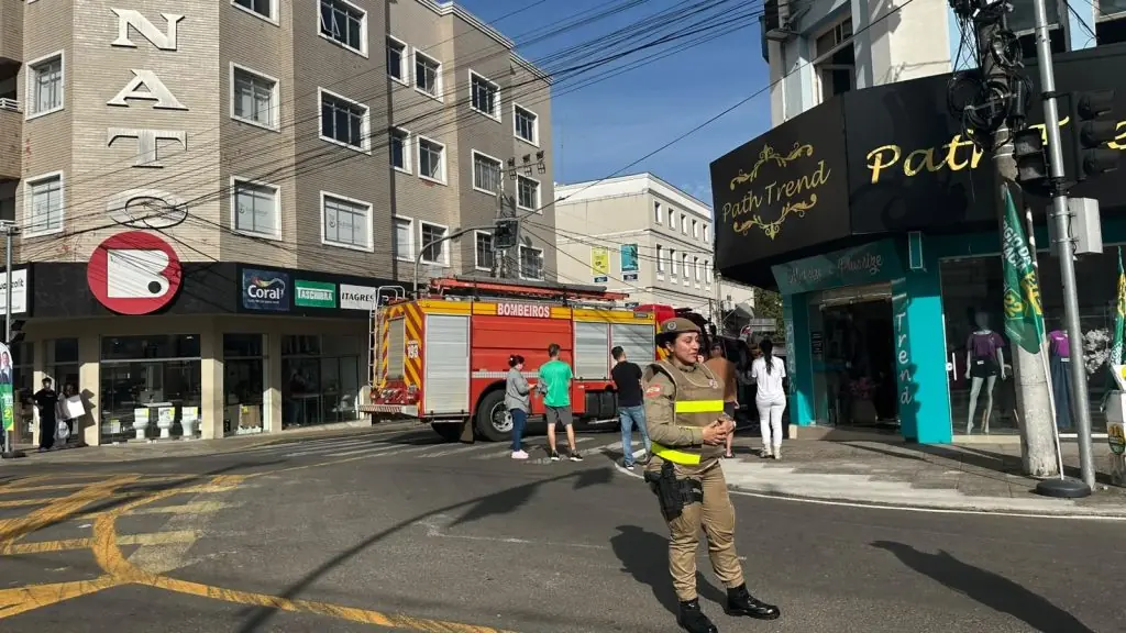 Princípio de incêndio mobiliza Bombeiros no Centro de Joaçaba