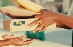 Correios esclarecem entrega de material de campanha eleitoral por carteiros