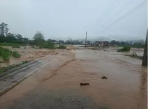 Chuvas intensas afetam 60 municípios em Santa Catarina e quatro decretam Situação de Emergência