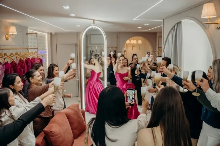 Mombriê Atelier  inaugura em Joaçaba com proposta exclusiva para formandas