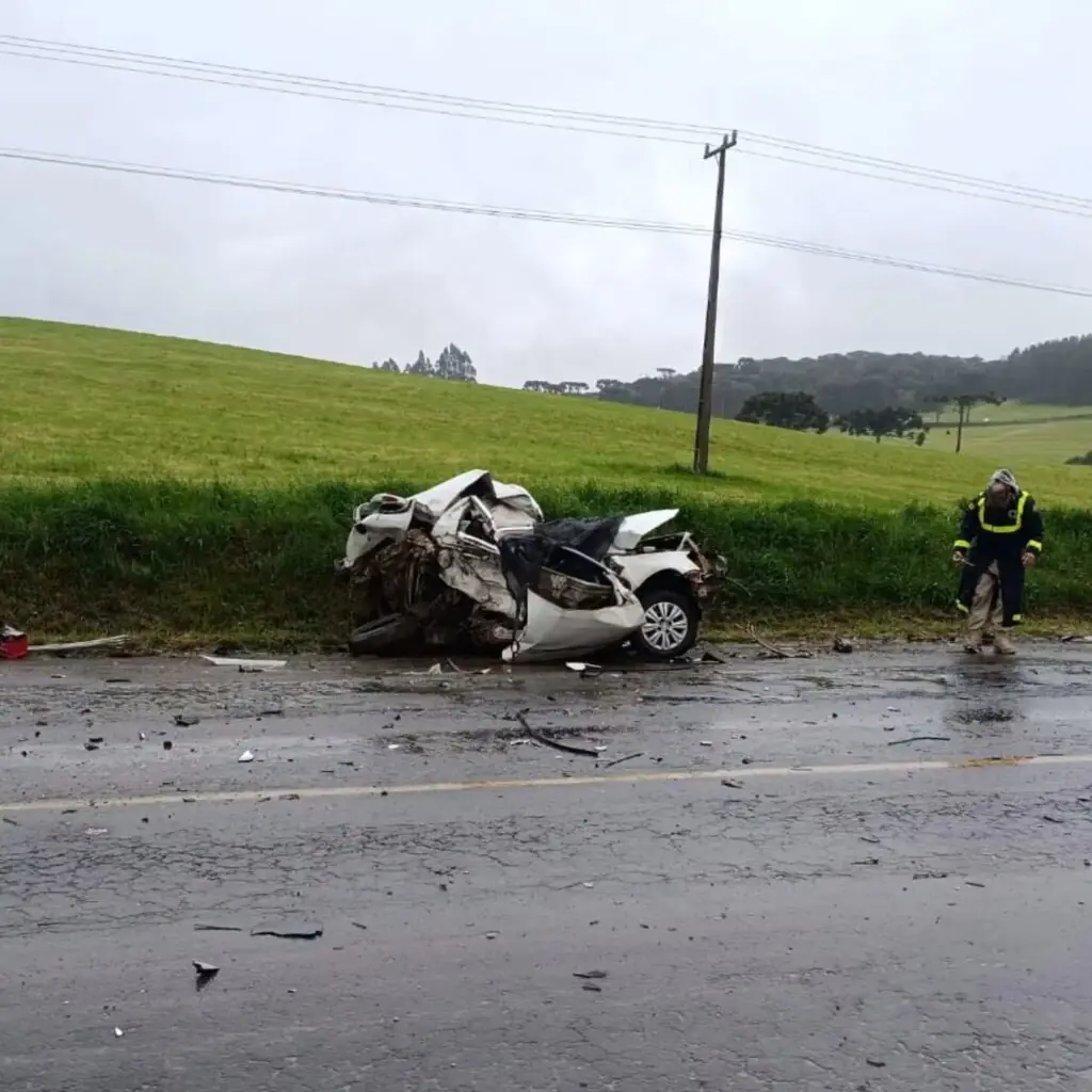 Identificadas as vítimas fatais do grave acidente envolvendo carros e caminhões na BR-470 em Campos Novos