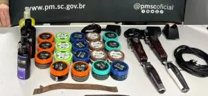 Homem com 89 passagens policiais é preso com objetos furtados de barbearia em SC