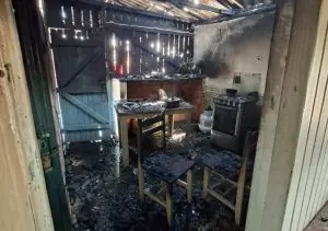 Bombeiro de folga salva homem com queimaduras durante incêndio em residência de SC