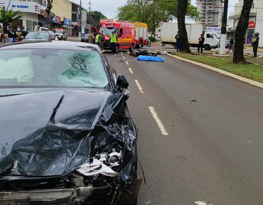 Motociclista de 42 anos morre após grave colisão com carro em Chapecó