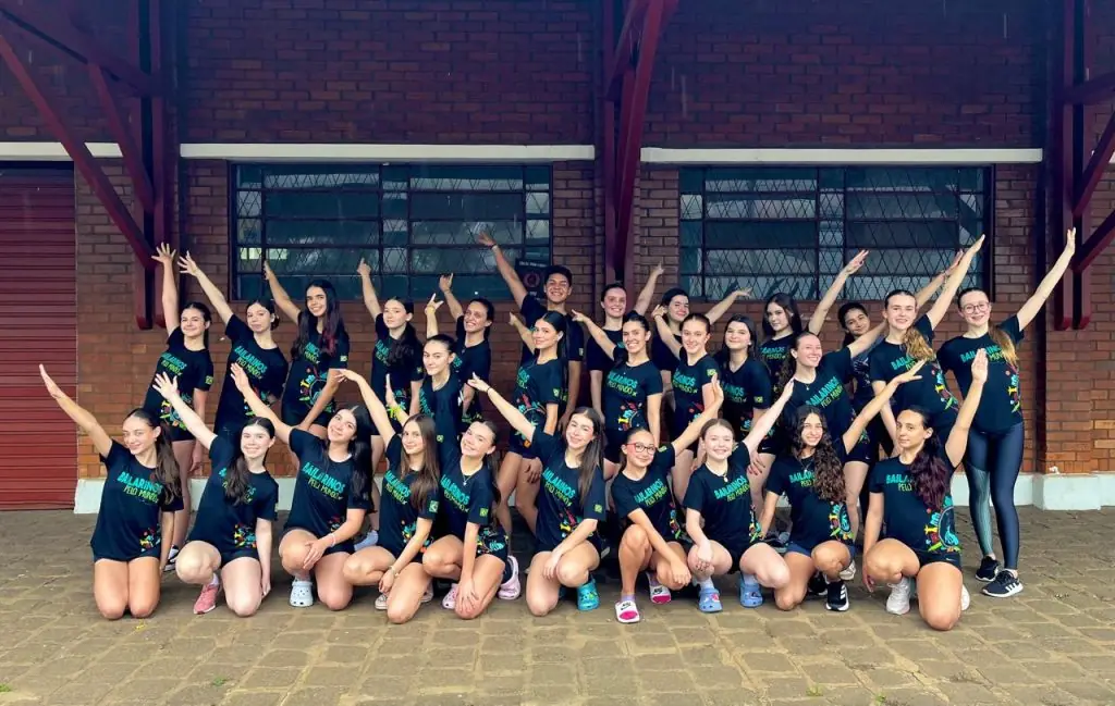 Grupos de dança do Colégio Marista Frei Rogério e oficina de dança Unidos do Herval irão se apresentar em Orlando, nos palcos da Disney e NBA