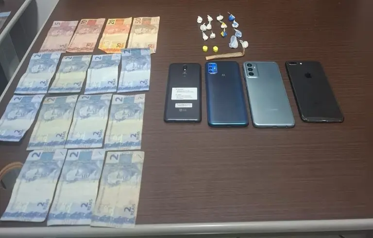Festa com drogas e menores embriagados termina com seis adultos presos e dois adolescentes apreendidos em SC