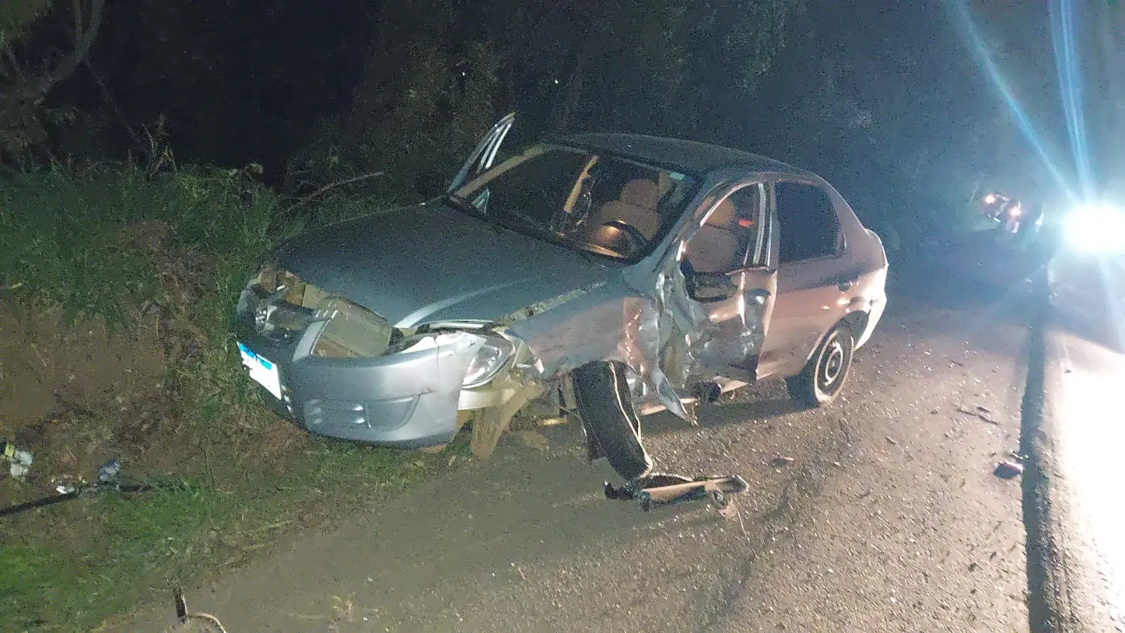 Colisão entre dois carros deixa mulher ferida na SC-355, em Videira