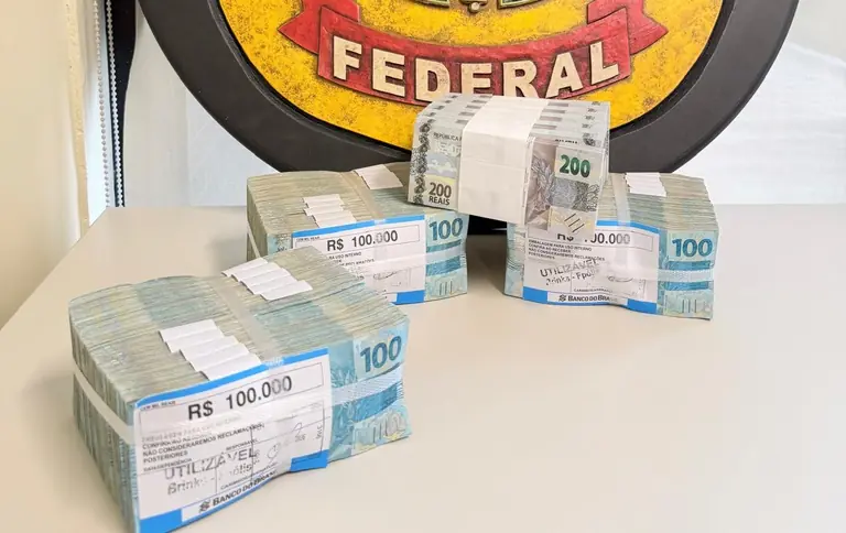 Polícia Federal apreende R$ 500 mil em espécie com candidato em Florianópolis e aciona a Justiça Eleitoral