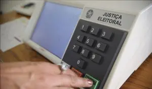 Supersábado de campanha: Lula, Flávio Bolsonaro e Renan Santos têm agendas em SC