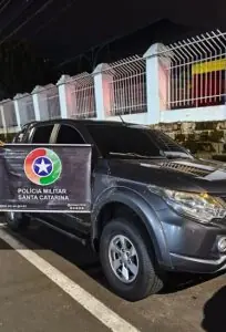 Homem é preso após PM descobrir caminhonete clonada e três carros furtados