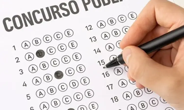 Concurso público em Arroio Trinta tem salário de R$ 5.025; veja como participar