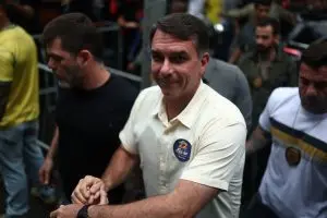 Flávio Bolsonaro teria ido para a Argentina? Veja o que se sabe