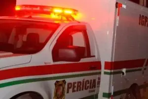 Mulher morre e duas pessoas ficam gravemente feridas após ataque a tiros